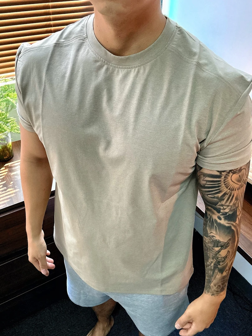 夏季轻薄正肩收袖显壮藏肉健身男士短袖弹力冰皮速干圆领户外