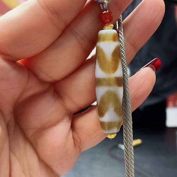 玛瑙/玉髓颈饰合金