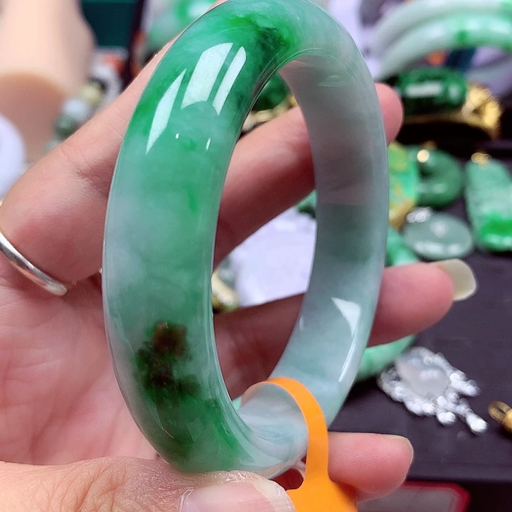 未镶嵌手镯翡翠翡翠