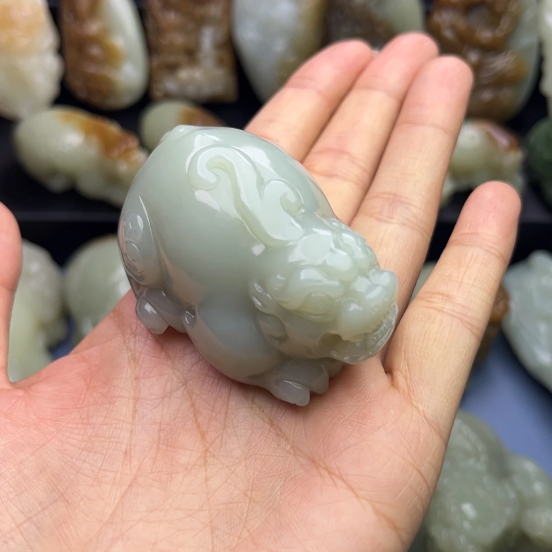 和田玉未镶嵌把件