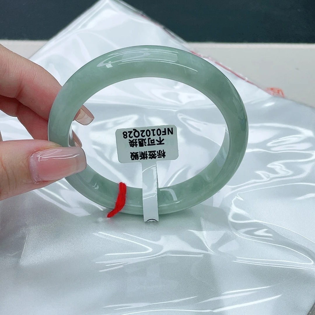 翡翠手镯未镶嵌正59