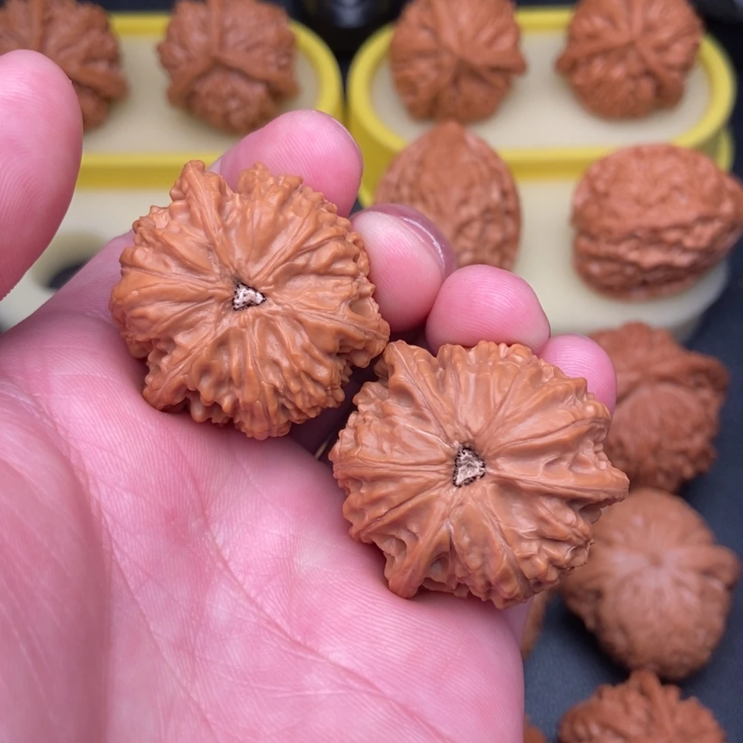 文玩核桃把件三棱35