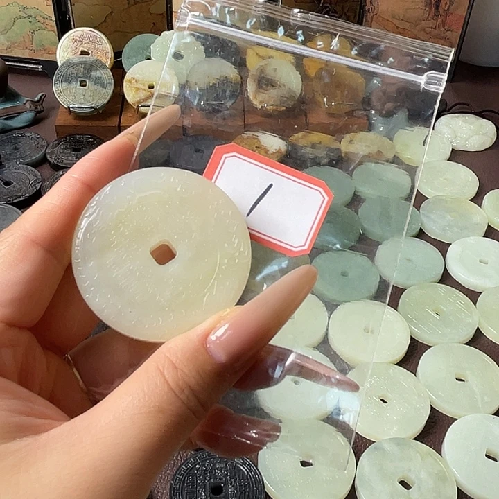 蛇纹石玉合金颈饰