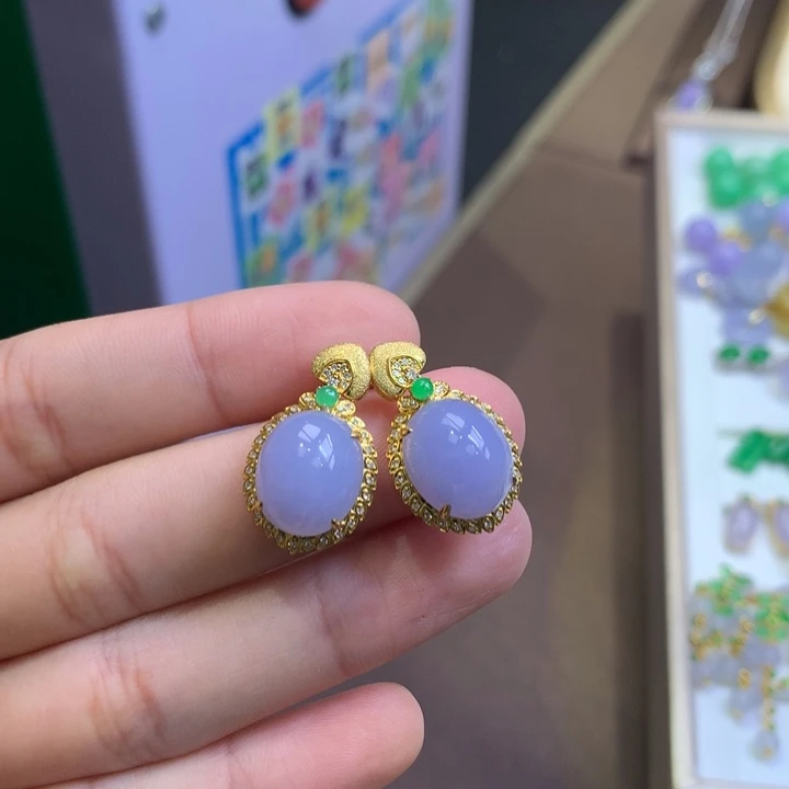 翡翠18K金镶嵌颈饰翡翠