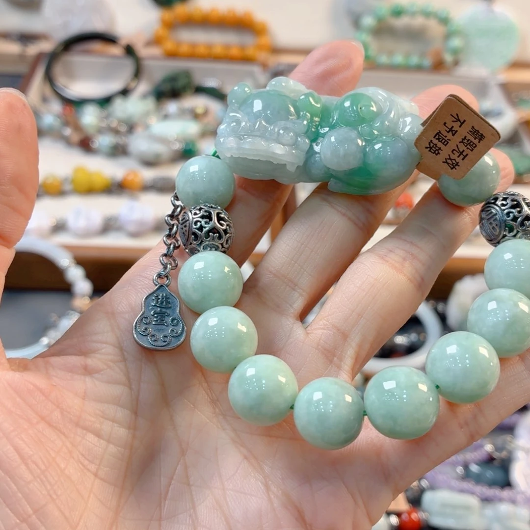 小****翡翠未镶嵌颈饰手串