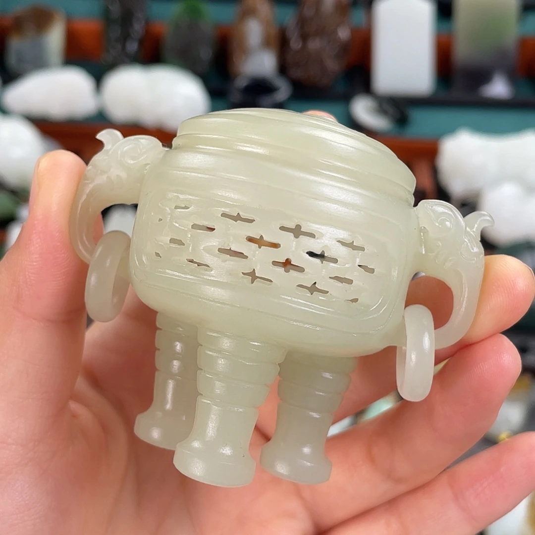 未镶嵌和田玉摆件