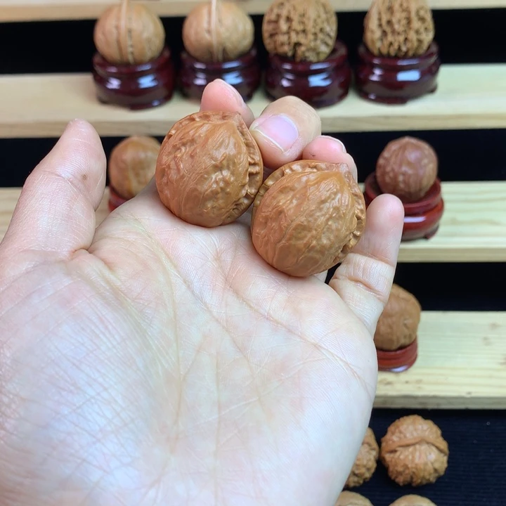 吊坠文玩核桃碧光石