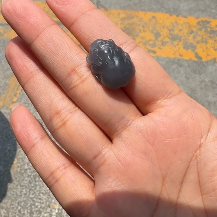 小***星和田玉未镶嵌颈饰