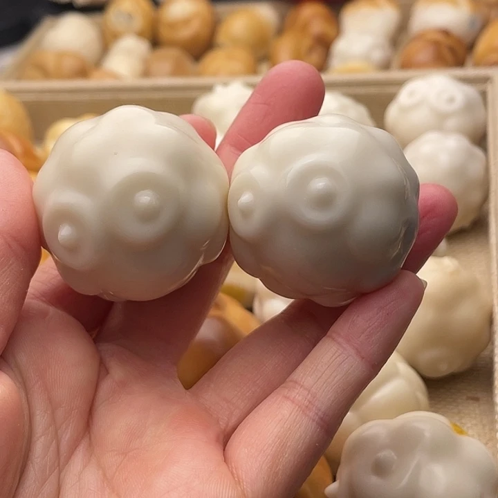 菩提根/象牙果吊坠羊羊2个