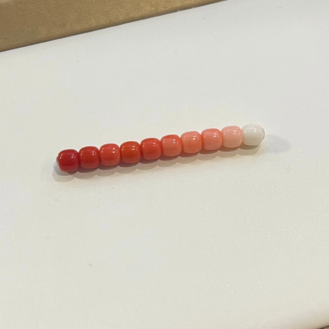 【星耀】天然红珊瑚精工老型5.6mm色标级多巴胺渐变色配饰一组十颗