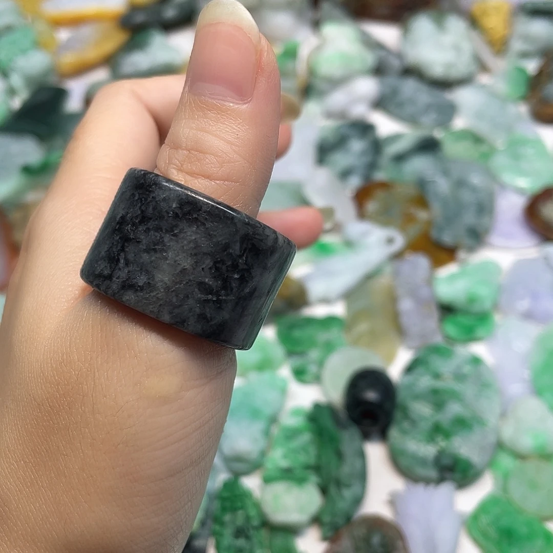 未镶嵌定制翡翠刘*萱翡翠