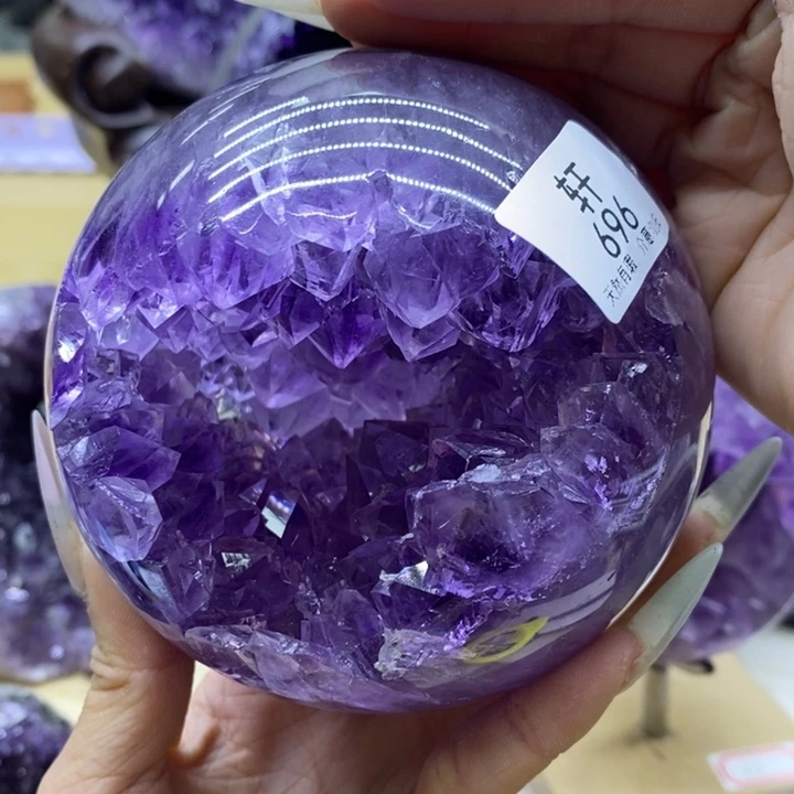 未镶嵌紫晶大型摆件（非配饰）杨*奈