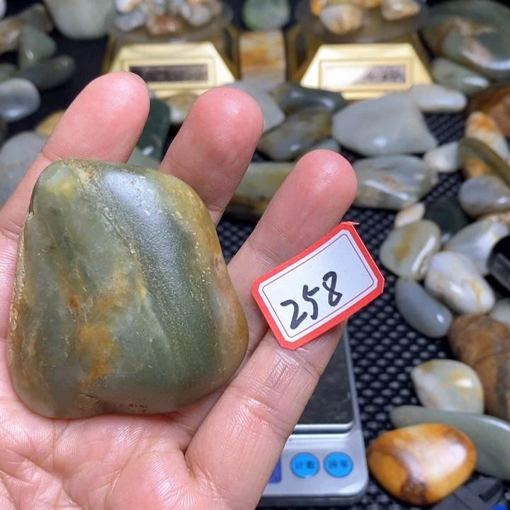 未镶嵌和田玉把件258