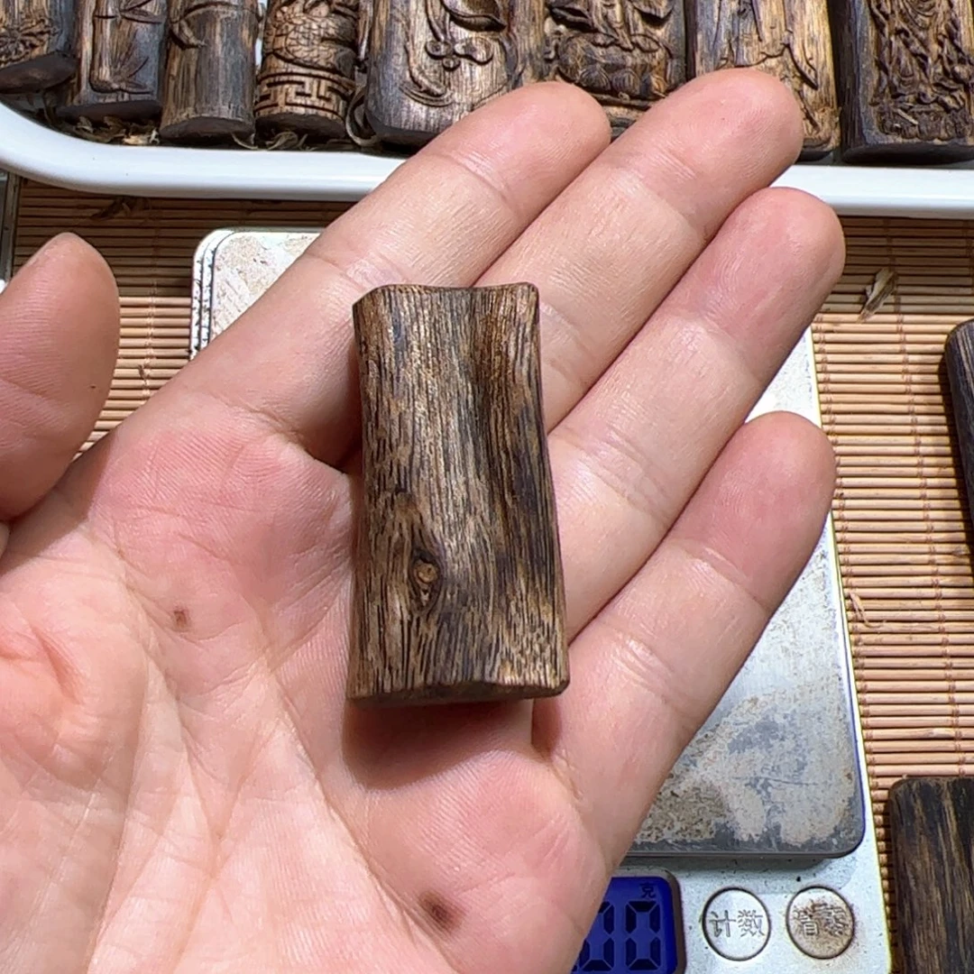 沉香沉香碎屑绿棋素牌6.3克