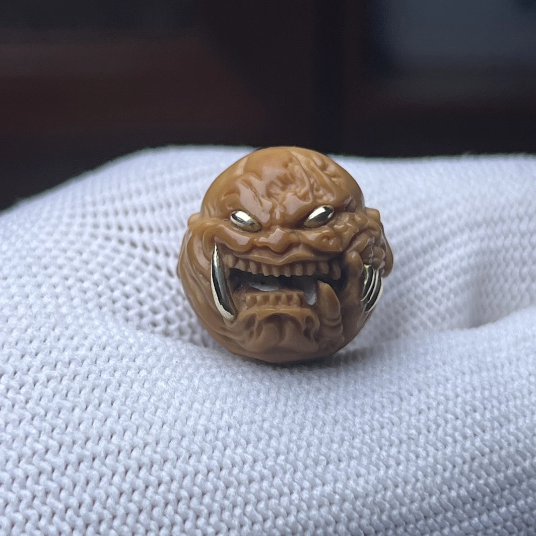『獠牙恶僧』17-18左右镶嵌猴头雕刻挂件配饰礼物全品有正常封口线