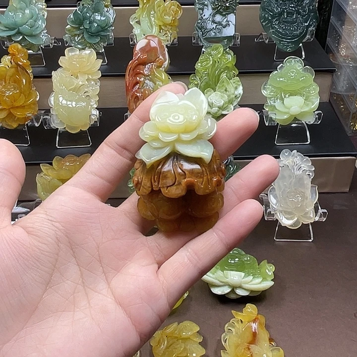 淮***瑜蛇纹石玉未镶嵌颈饰