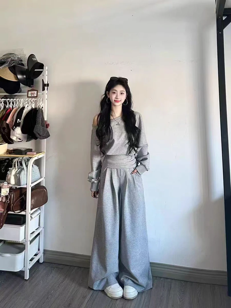 韩系氛围感灰色休闲运动套装女秋季短款收腰斜肩上衣阔腿裤两件套