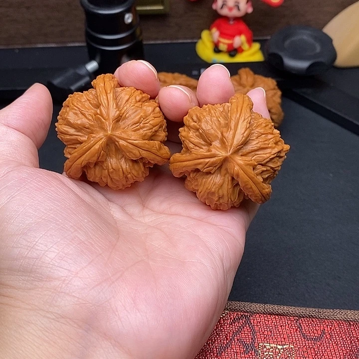 吉***祥文玩核桃把件白奔