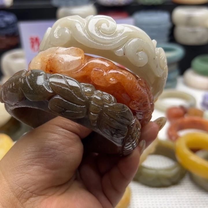 石英岩玉手镯未镶嵌