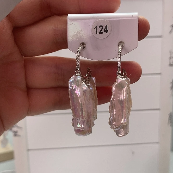 无非金属巴洛克花瓣耳饰