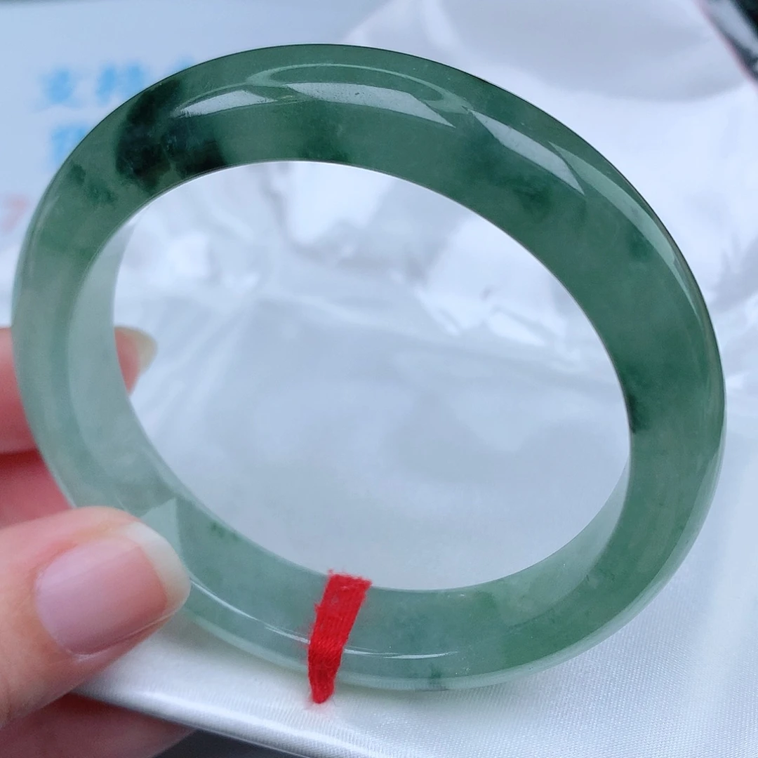 翡翠手镯未镶嵌天然