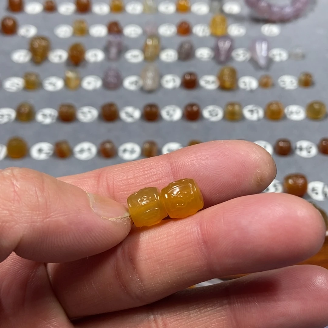 鸥***果玛瑙/玉髓合金颈饰珠