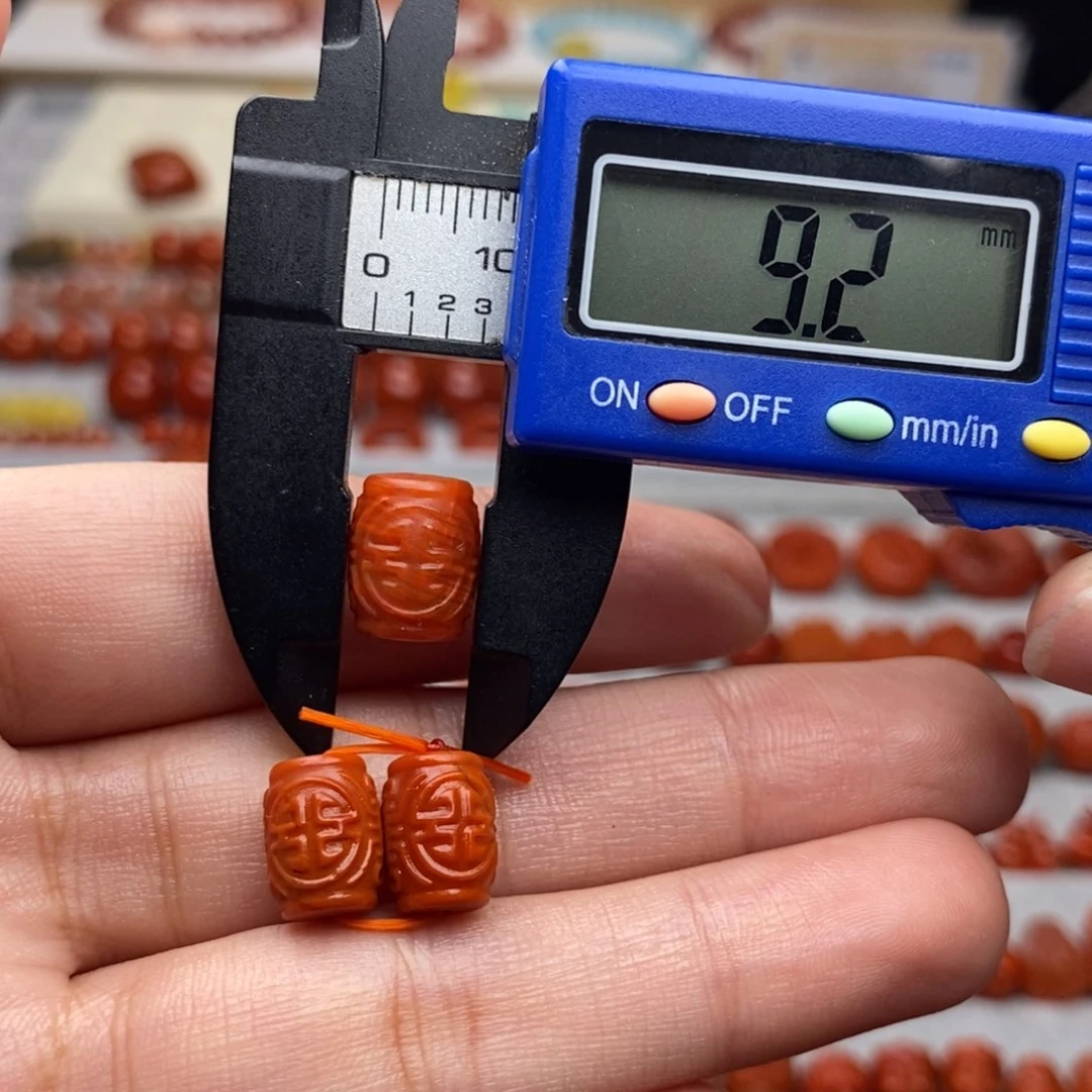 南红玛瑙配饰未镶嵌微瑕矿点