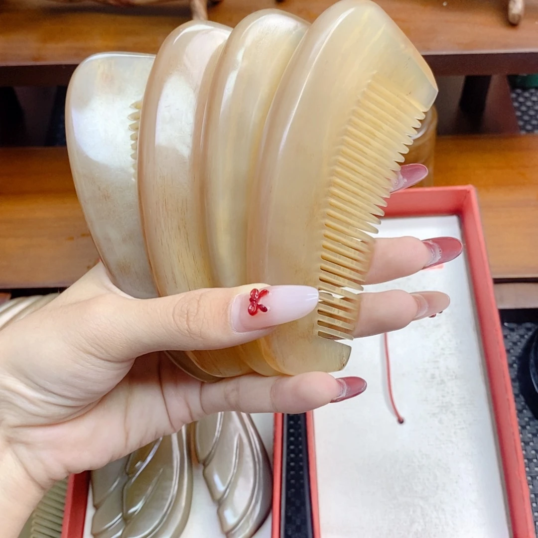 纯手工制作纯牛角梳子