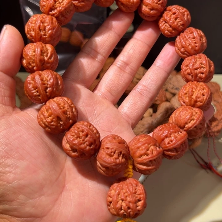 ～***文玩核桃手串…………