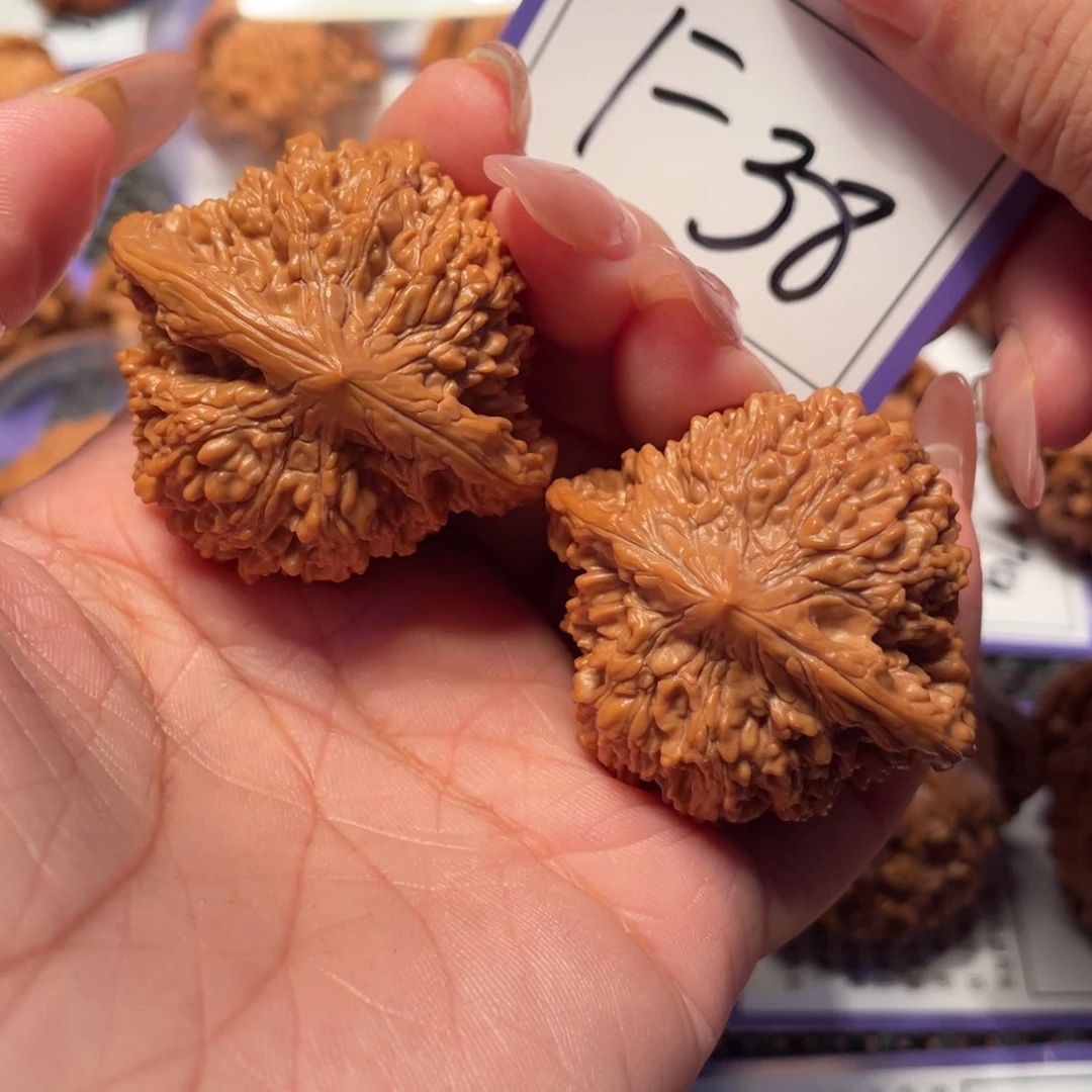 文玩核桃把件38号满天星42