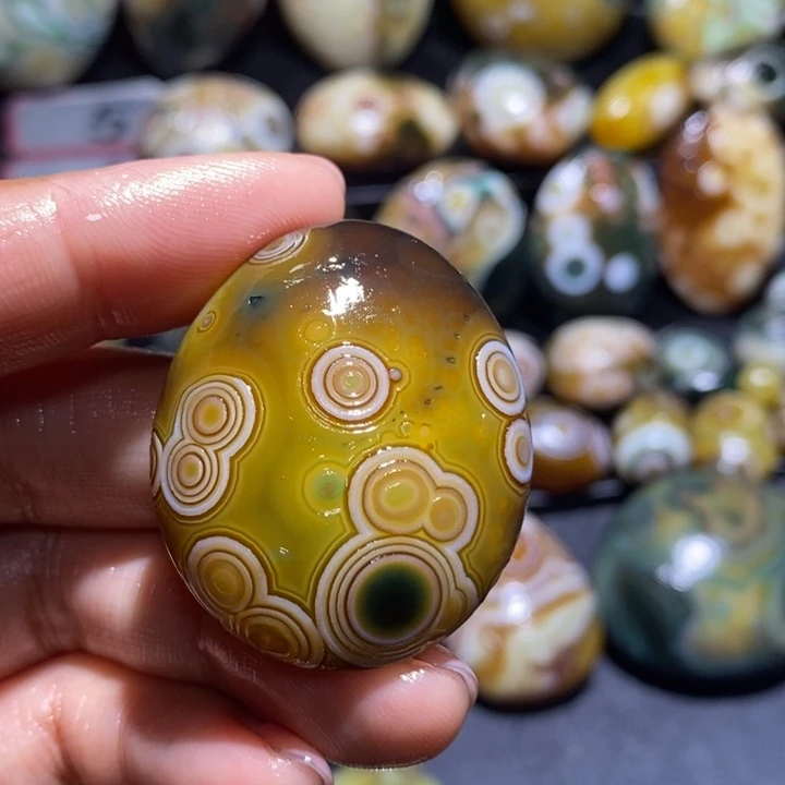 玛瑙/玉髓未镶嵌珠宝半成品96