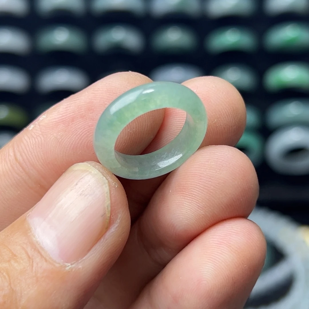 定制翡翠未镶嵌圈口7号