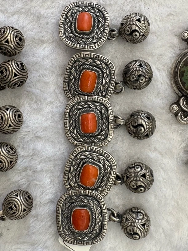 非金属陶瓷吊坠 纯手工 老珊瑚银扣子