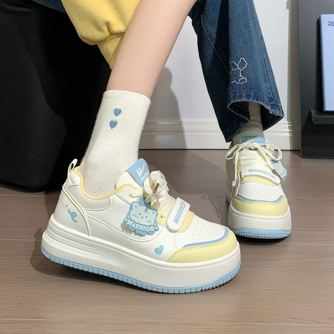 回力可爱小熊小白鞋女2025秋季透气厚底鞋子百搭爆款学生休闲板鞋