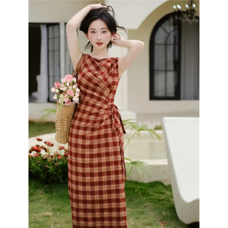 法式复古港风格子连衣裙女2025夏季新款气质收腰显瘦包臀长裙子女