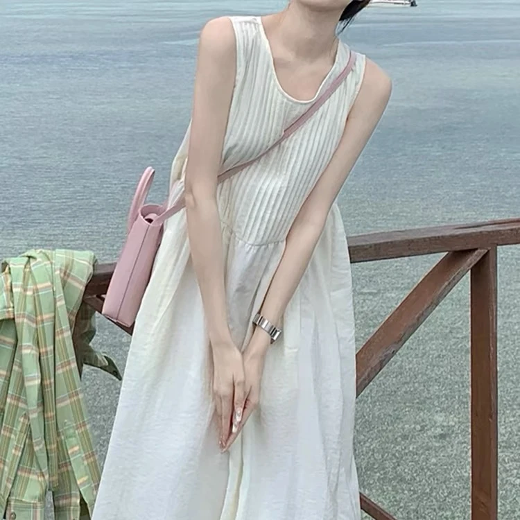 法式白色背心吊带连衣裙女夏小个子波西米亚云南大理海边度假长裙