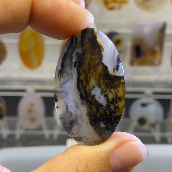 玛瑙/玉髓颈饰未镶嵌
