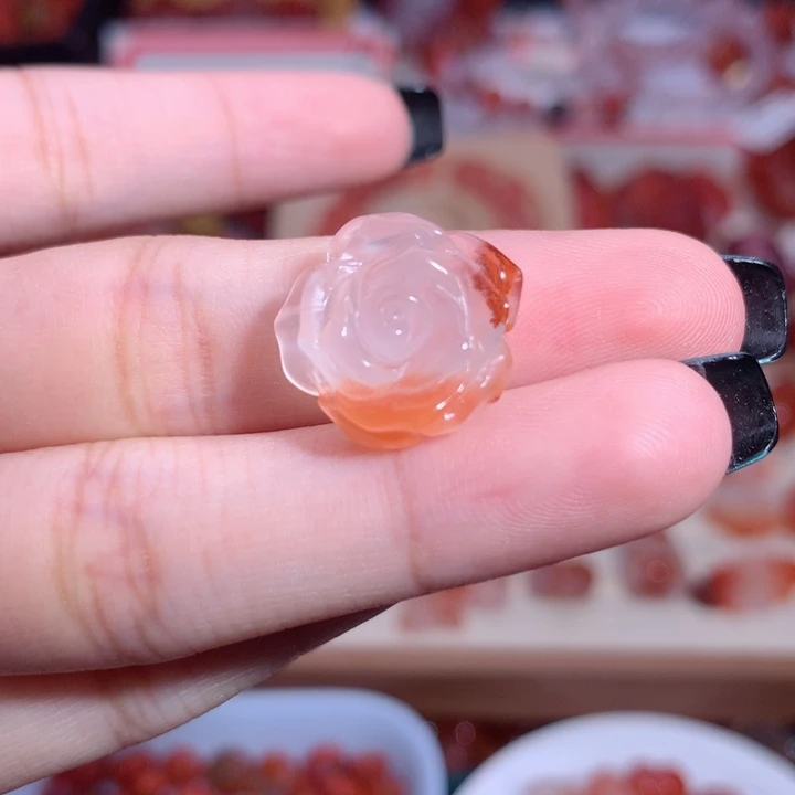 南红玛瑙未镶嵌南红玫瑰花