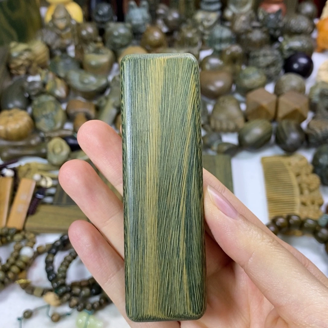 罡***木绿檀木料工艺品