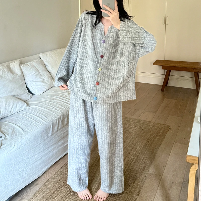 2025新款睡衣女春秋保暖德绒套装长袖开衫薄绒冬季彩色纽扣家居服