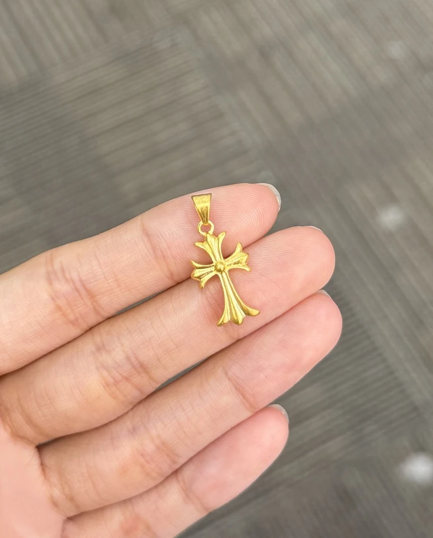 足金999 瓜扣罗心十字吊坠
