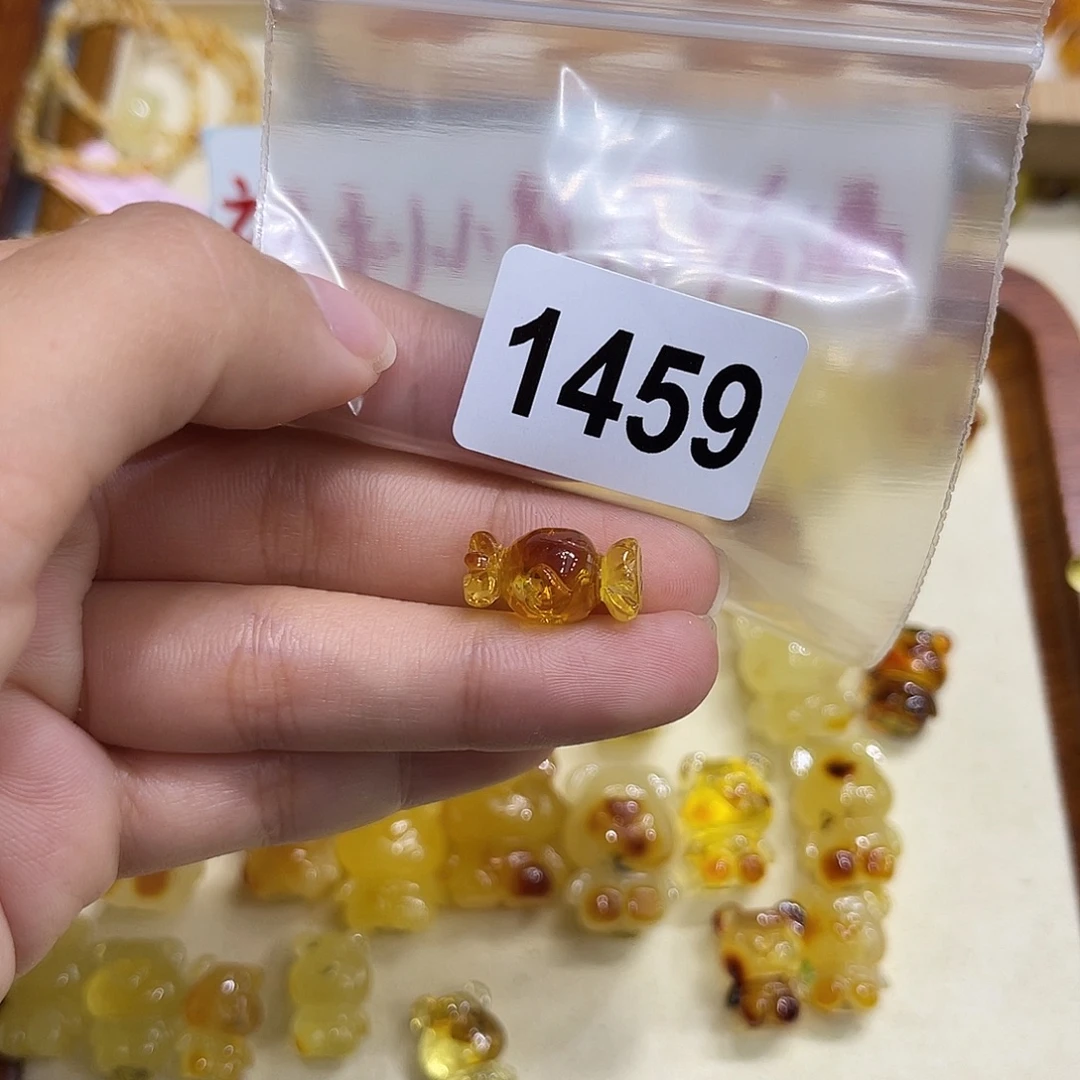 琥珀未镶嵌珠宝奇石