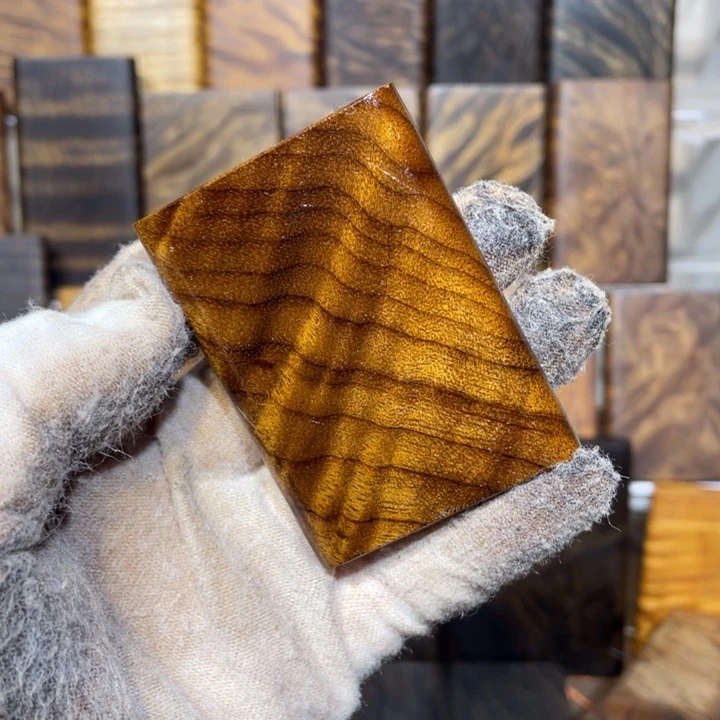 听***叶金丝楠小叶桢楠无事牌