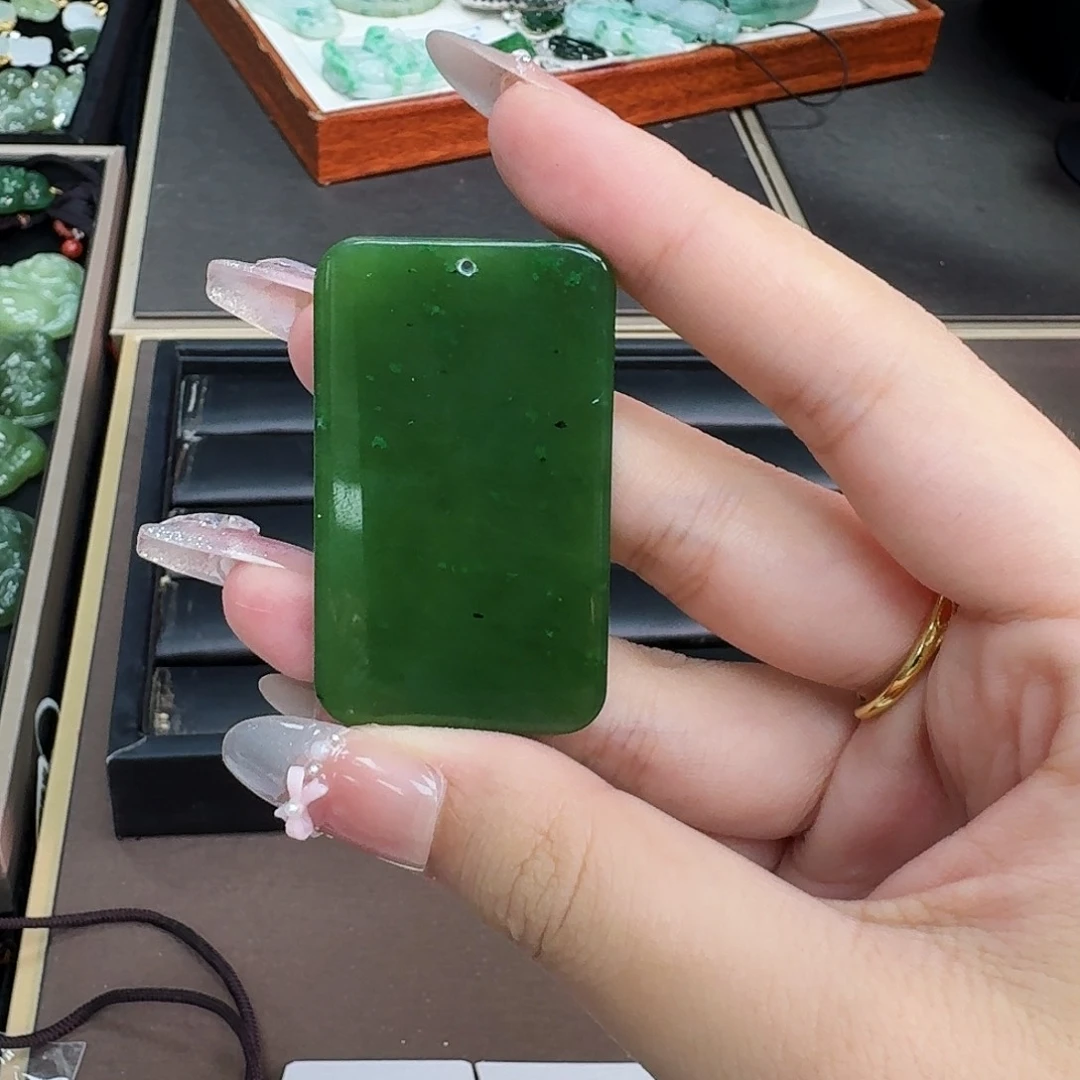 和田玉未镶嵌颈饰方无事牌