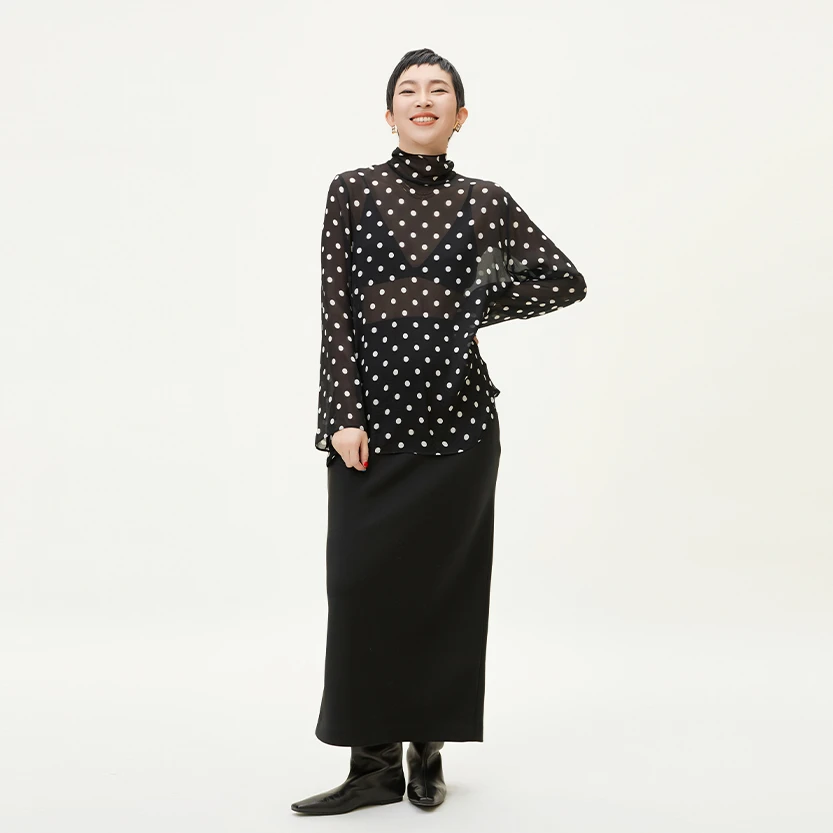 GOLDENBARRY|204028气质波点后开叉轻薄小衫