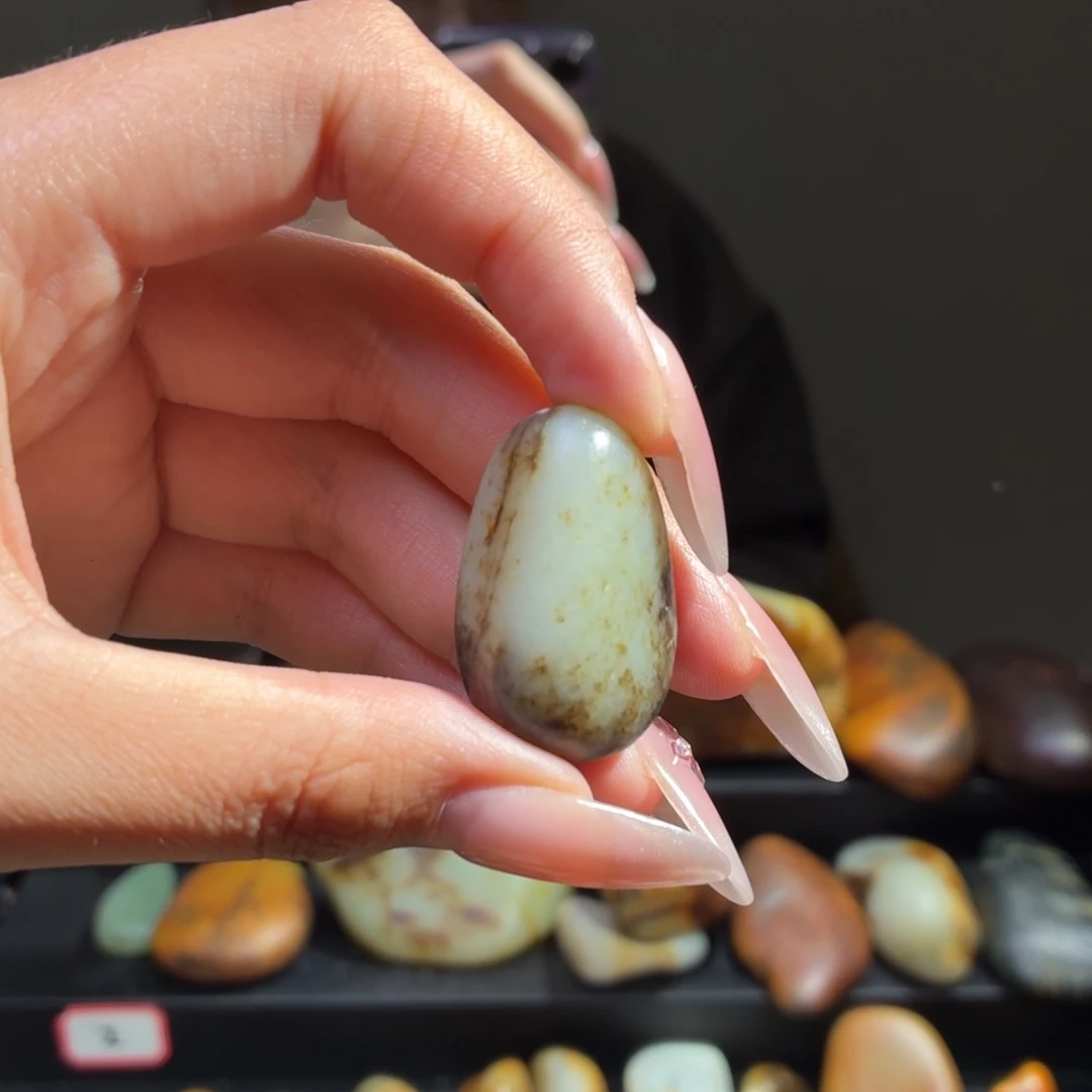 刘***～和田玉未镶嵌挂件18