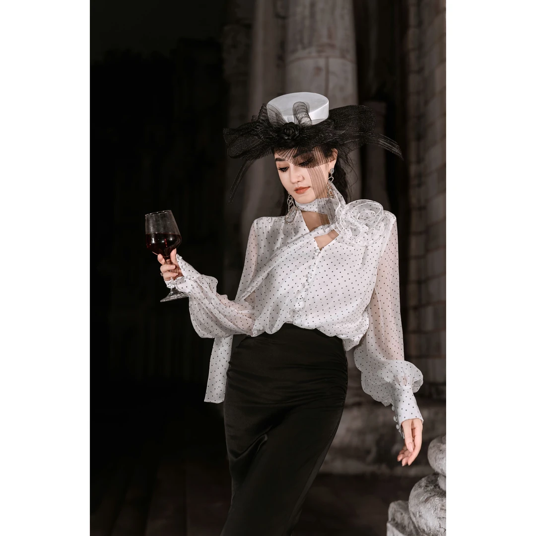 【星姐推荐】星原创高级定制【巴黎少女】设计师款花朵装饰波点上衣