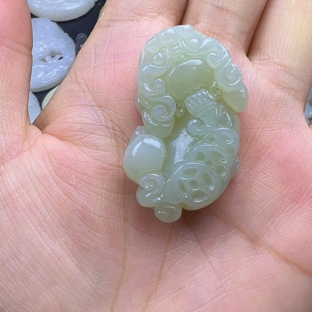 和田玉未镶嵌吊坠(赠链)105号