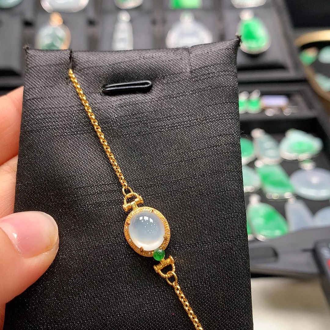 翡翠18K金镶嵌手链手链