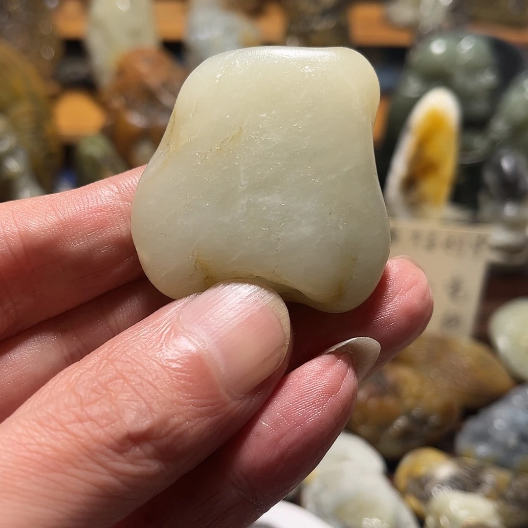 多***电和田玉未镶嵌挂件